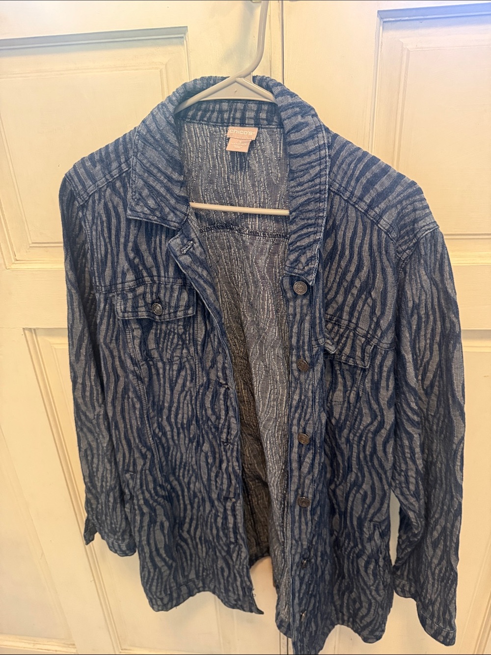Chico's Blue Wave-Pattern Button-Front Jean Jacket Size 3
